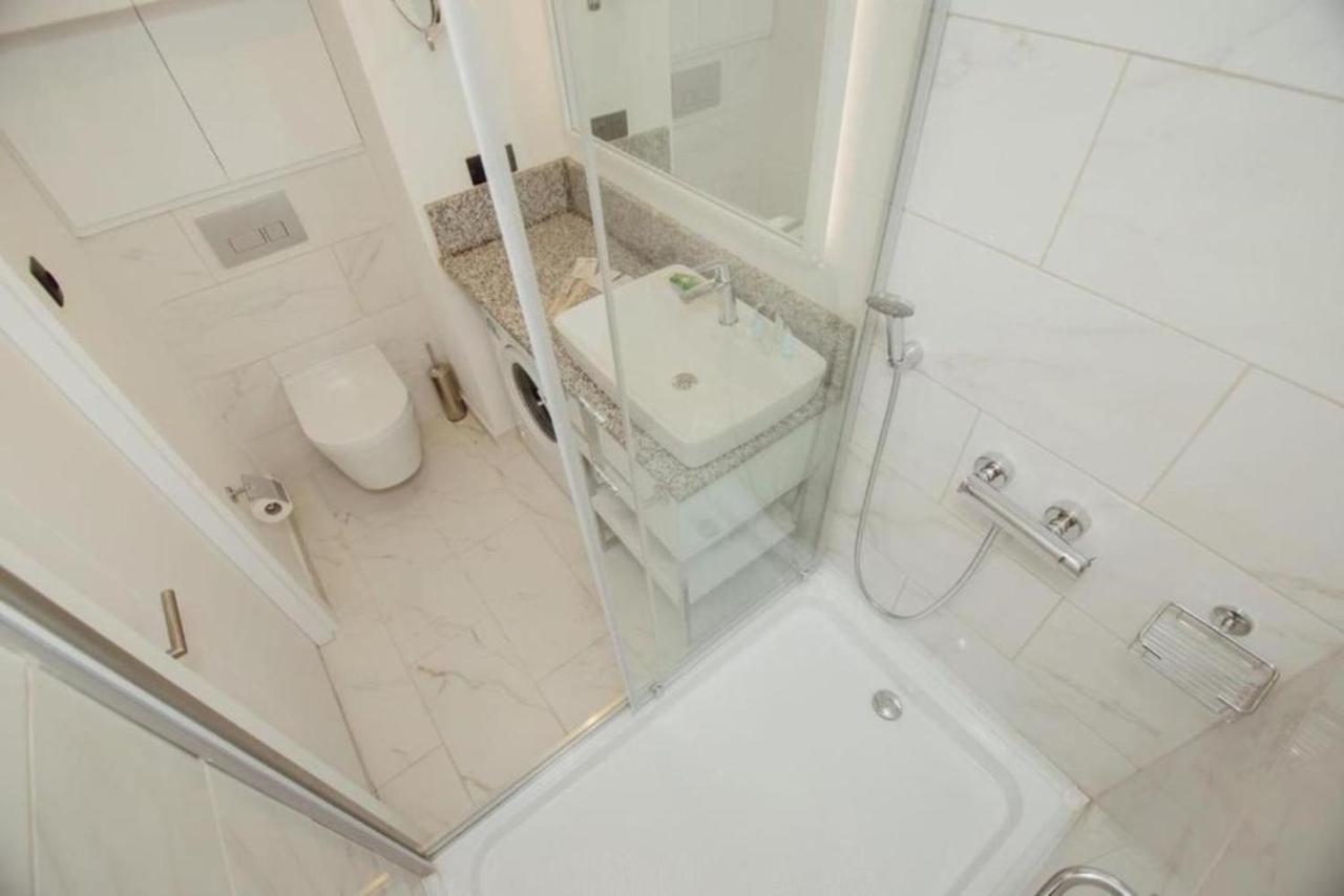 باتومي Orbi City Aparthotel Black Sea View المظهر الخارجي الصورة