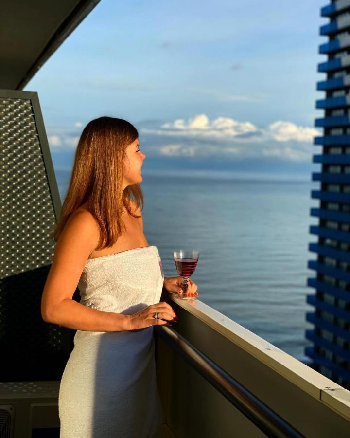 باتومي Orbi City Aparthotel Black Sea View المظهر الخارجي الصورة