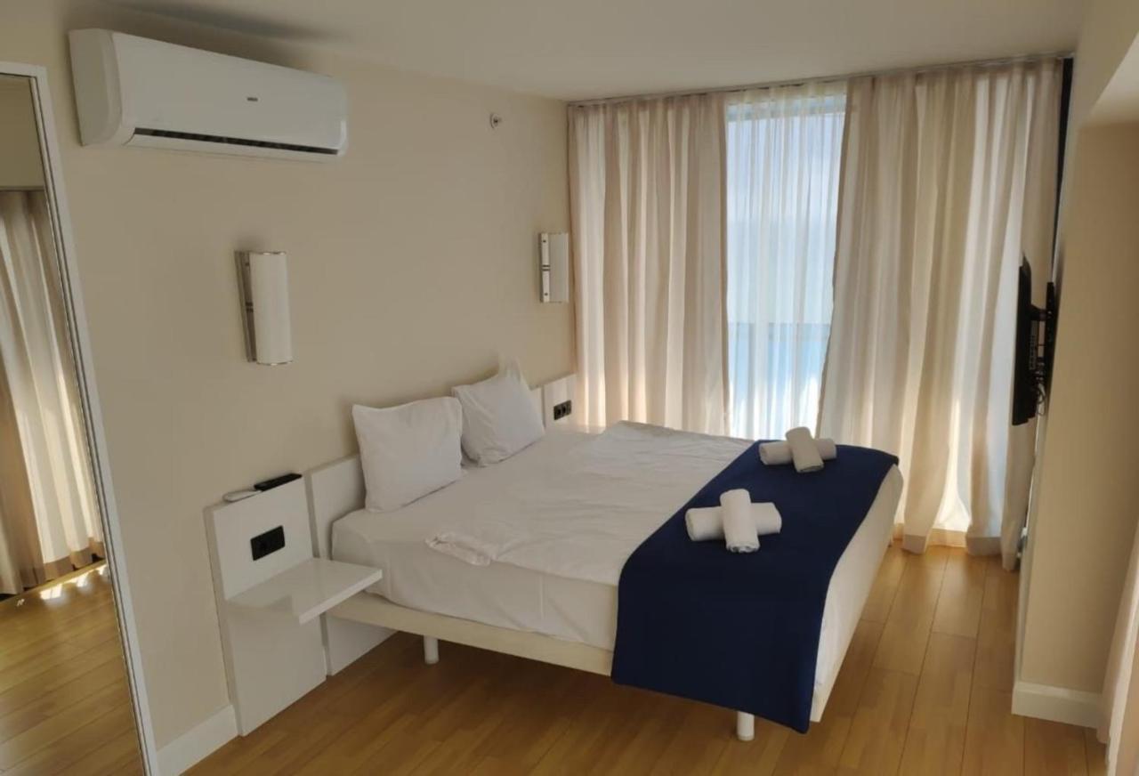 باتومي Orbi City Aparthotel Black Sea View المظهر الخارجي الصورة